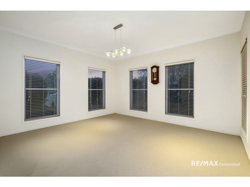 1 Riley Court, North Lakes QLD 4509