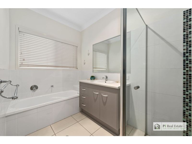 10 Bilby Lane, North Lakes QLD 4509