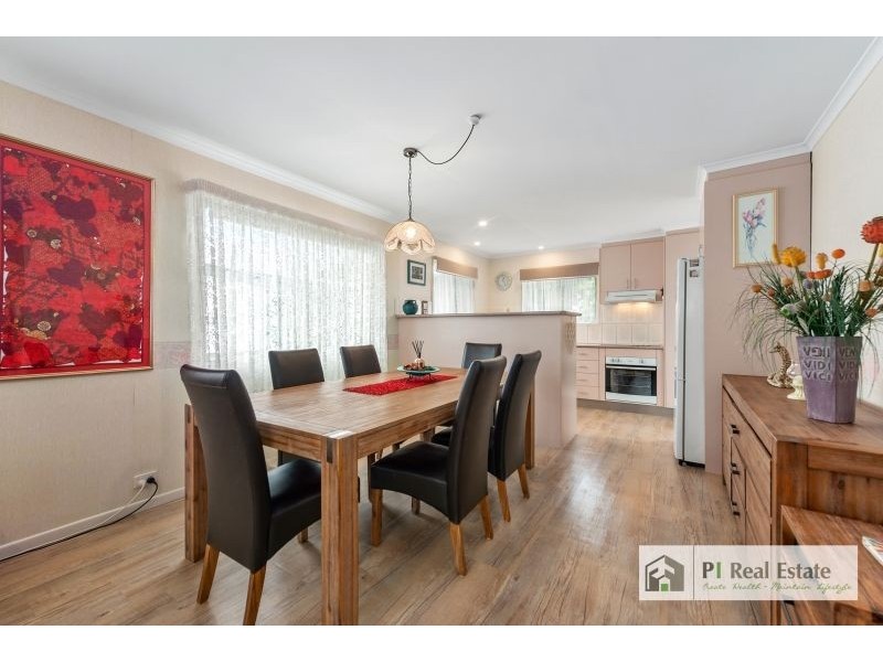 8 Bray Road, Lawnton QLD 4501