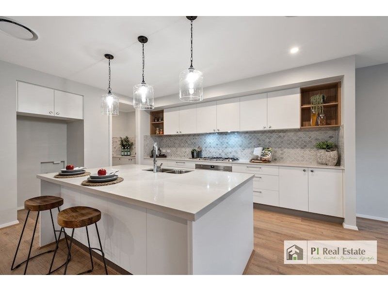5 Propeller Lane, Newport QLD 4020