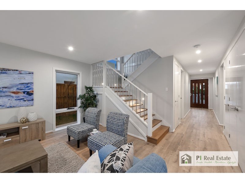 5 Propeller Lane, Newport QLD 4020