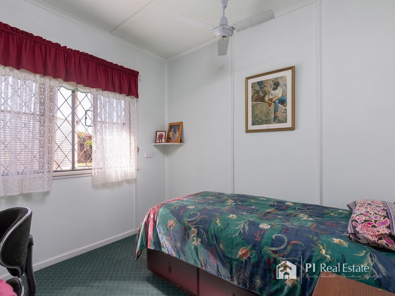 33 Griffith Road, Scarborough QLD 4020