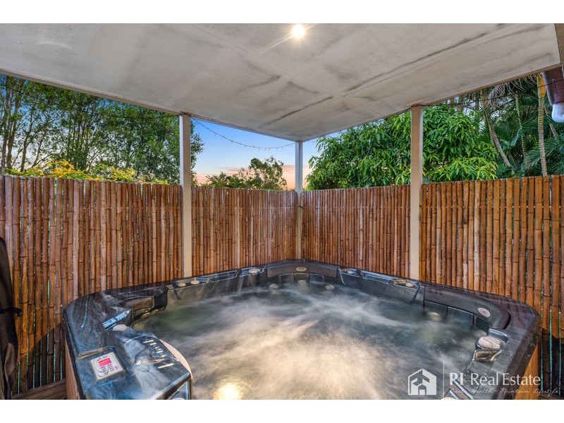 21 Carriage Crescent, Beerburrum QLD 4517