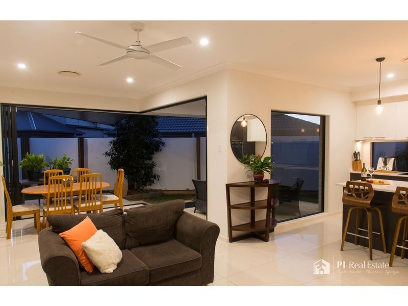 12 Junction Road, Griffin QLD 4503