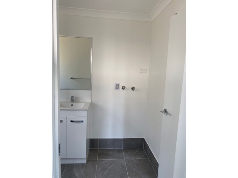 42A Sylvester Dr, Kallangur QLD 4503