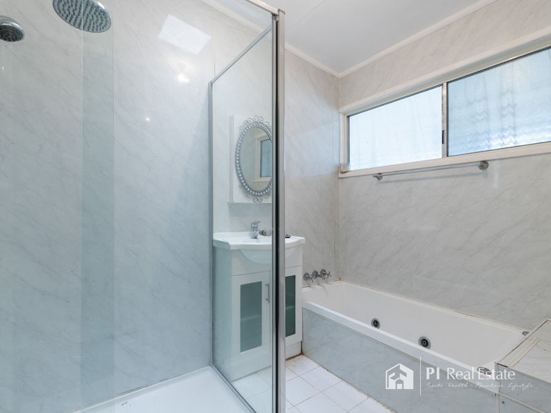 40 Wilson Ave, Albany Creek QLD 4035