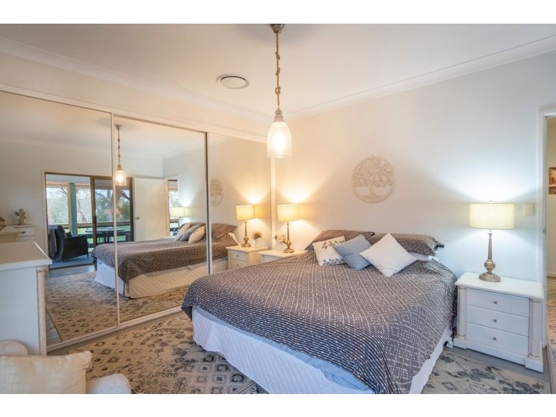 37 O’Quinn Street, Nudgee Beach QLD 4014