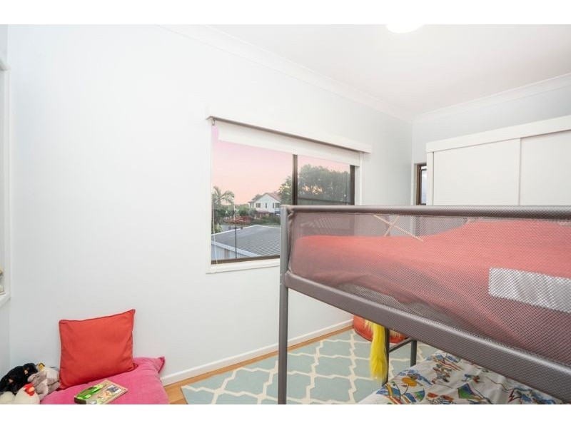 37 O’Quinn Street, Nudgee Beach QLD 4014