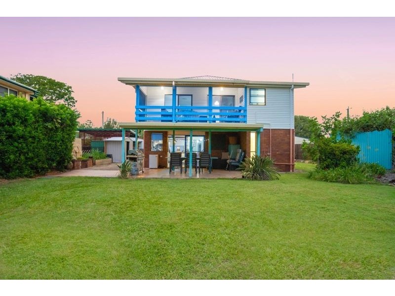 37 O’Quinn Street, Nudgee Beach QLD 4014