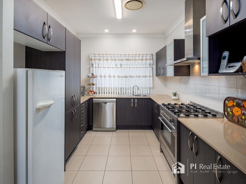 17 Planigale Crescent, North Lakes QLD 4509