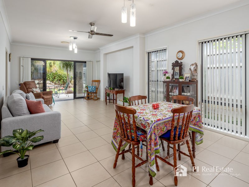 17 Planigale Crescent, North Lakes QLD 4509