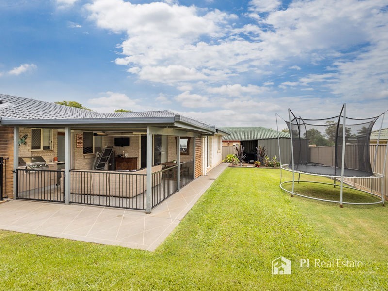 22 MOUNTAIN BLUE DRIVE, Kallangur QLD 4503