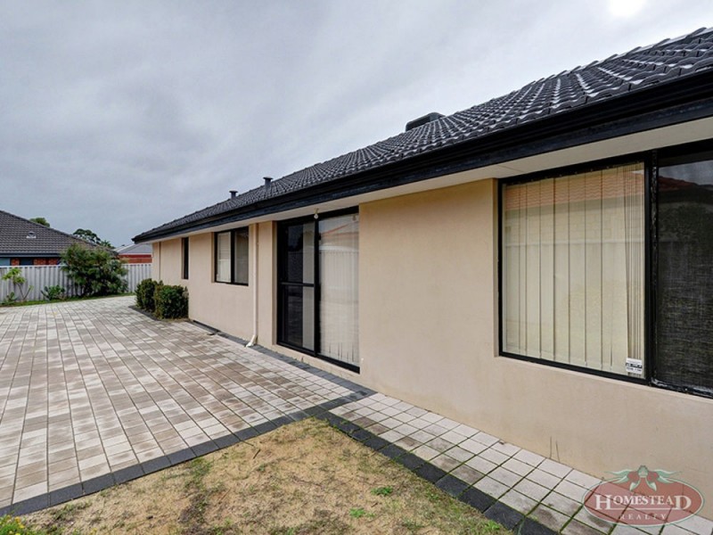 13 Mudlark Close, Langford WA 6147