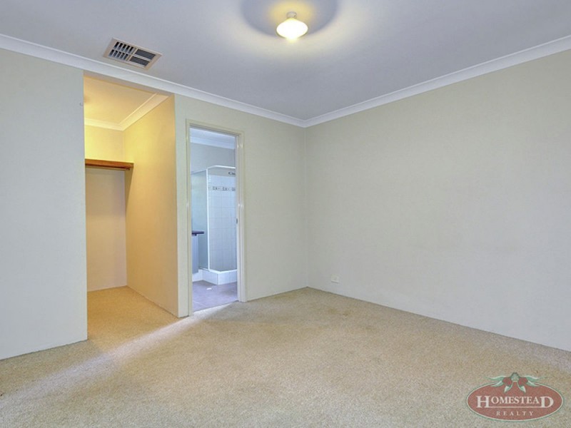 13 Mudlark Close, Langford WA 6147