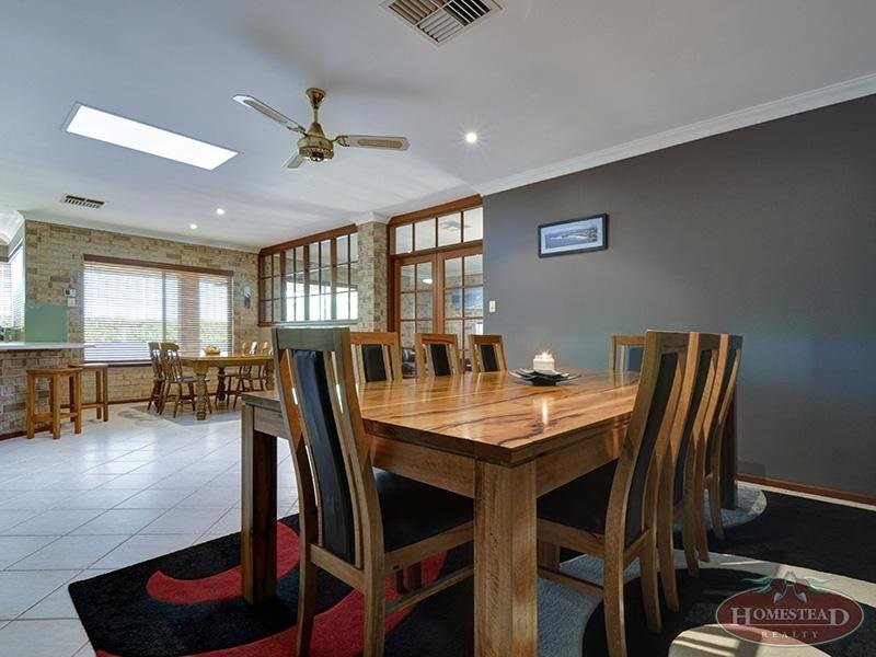 213 Summerlakes Parade, Ballajura WA 6066