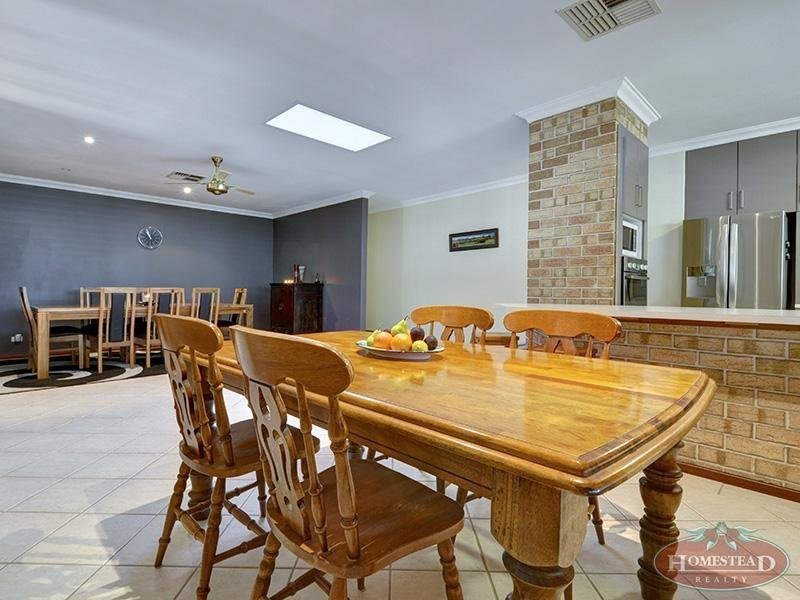 213 Summerlakes Parade, Ballajura WA 6066