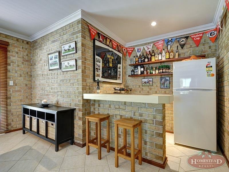 213 Summerlakes Parade, Ballajura WA 6066