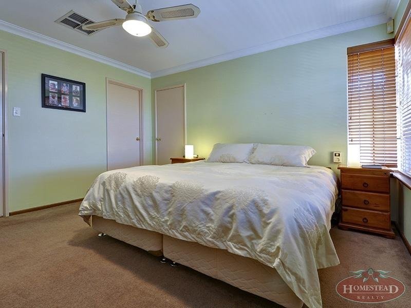 213 Summerlakes Parade, Ballajura WA 6066