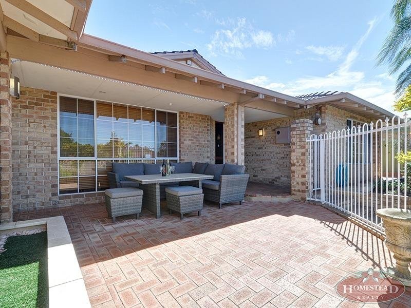 213 Summerlakes Parade, Ballajura WA 6066