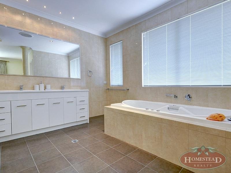 1 Glanton Way, Dianella WA 6059