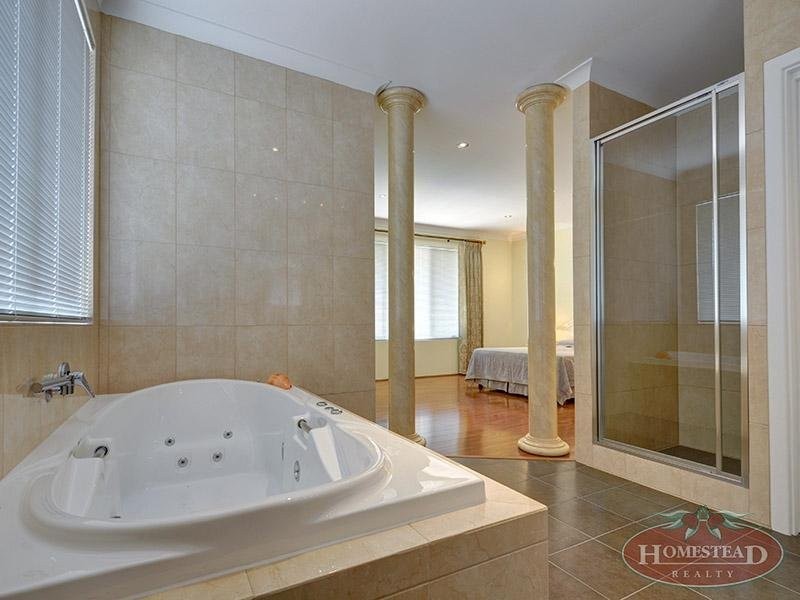 1 Glanton Way, Dianella WA 6059