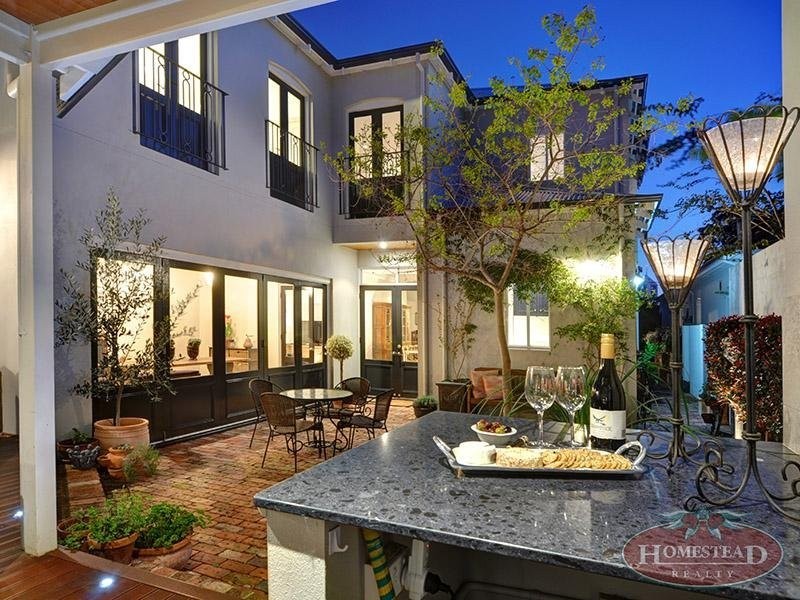 8 St Albans Avenue, Highgate WA 6003