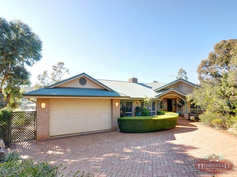 8 Sunset Hill Road, Swan View WA 6056