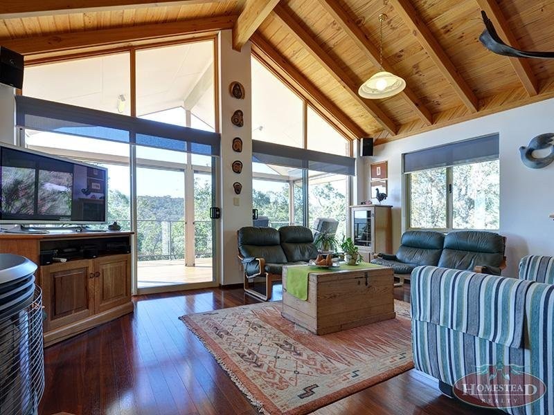 8 Sunset Hill Road, Swan View WA 6056