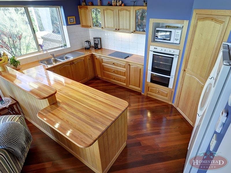 8 Sunset Hill Road, Swan View WA 6056