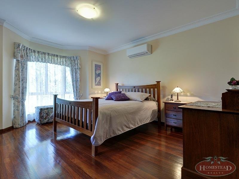 8 Sunset Hill Road, Swan View WA 6056