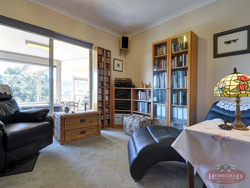 8 Sunset Hill Road, Swan View WA 6056