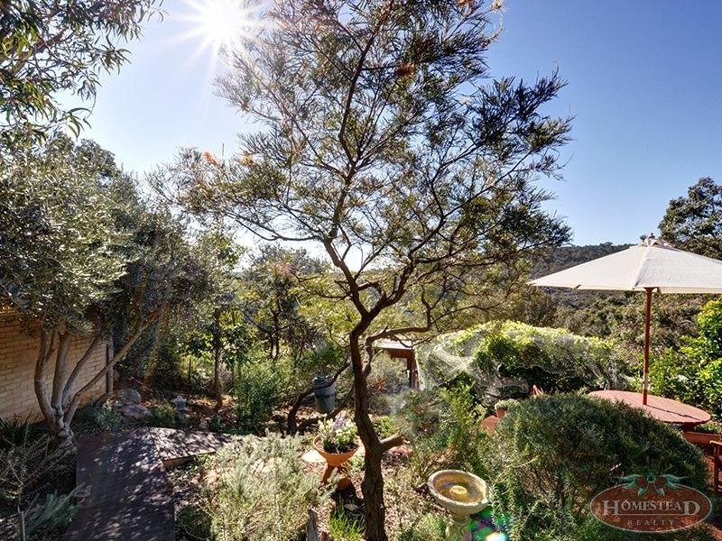 8 Sunset Hill Road, Swan View WA 6056