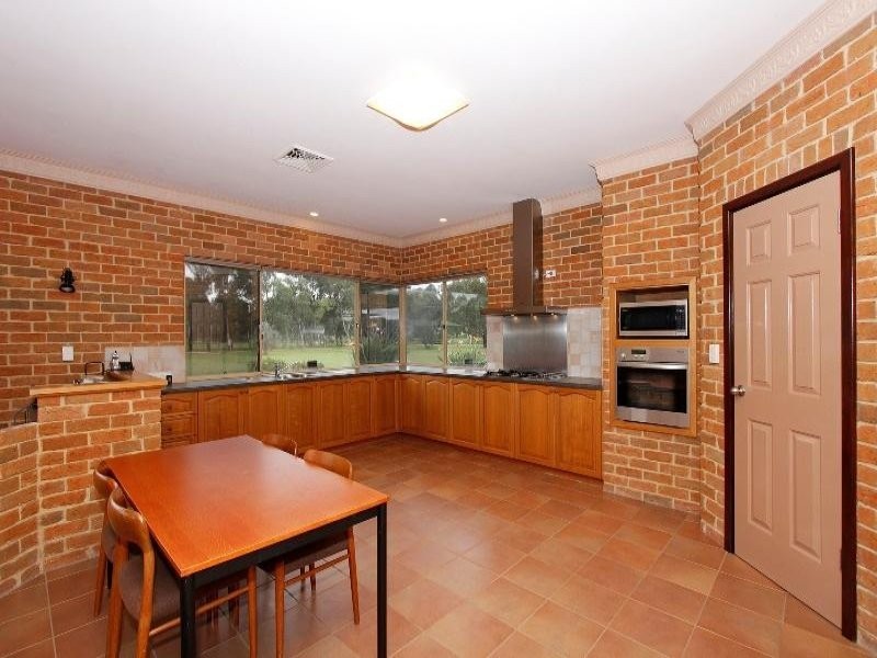 21 Corte Close, Brigadoon WA 6069