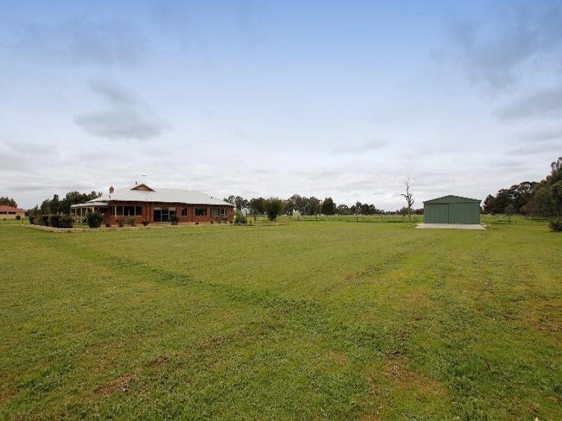 21 Corte Close, Brigadoon WA 6069