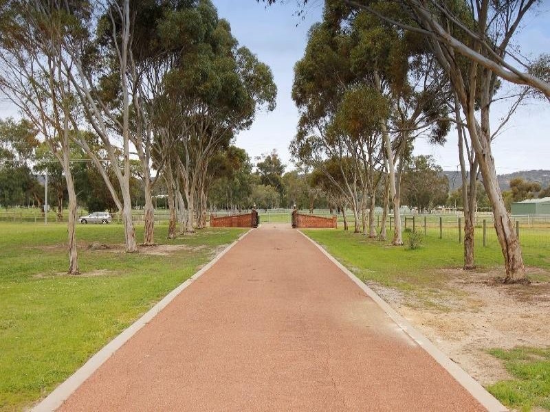 21 Corte Close, Brigadoon WA 6069