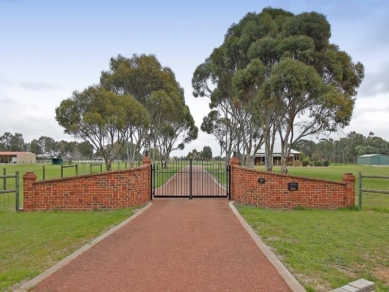 21 Corte Close, Brigadoon WA 6069