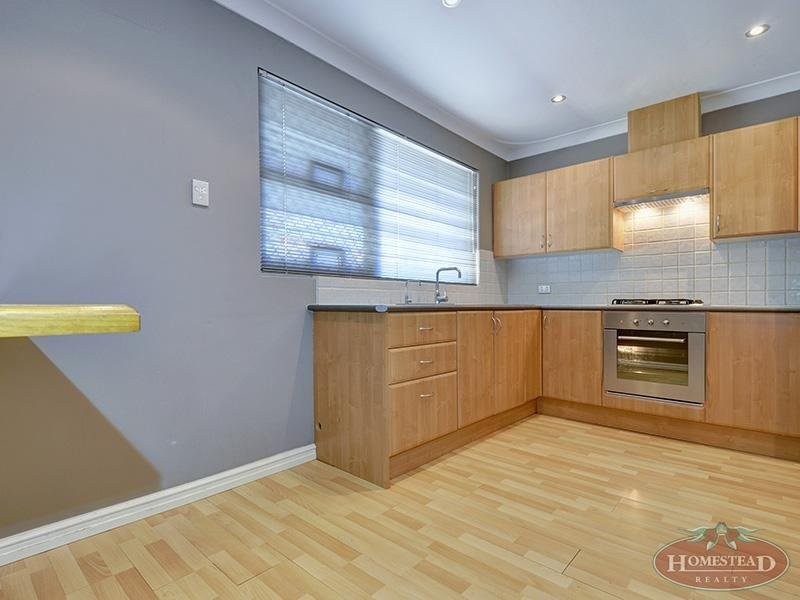 35 Kenmare Avenue, Thornlie WA 6108