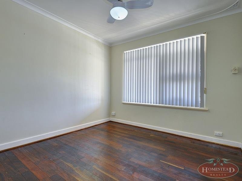 35 Kenmare Avenue, Thornlie WA 6108