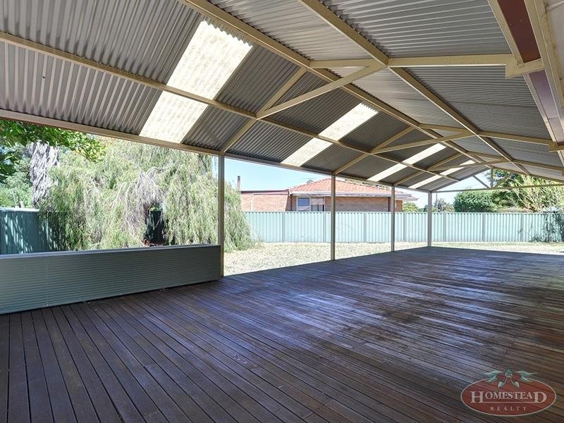 35 Kenmare Avenue, Thornlie WA 6108