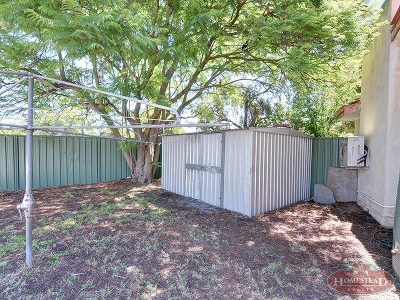 35 Kenmare Avenue, Thornlie WA 6108