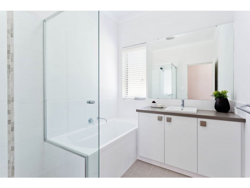 11 Wholley Street, Bayswater WA 6053