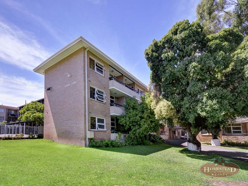 Unit 2 290 Stirling Street, Highgate WA 6003