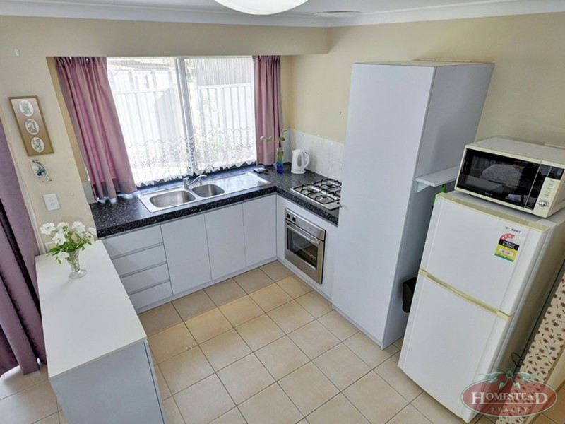 4 May Street, Bellevue WA 6056