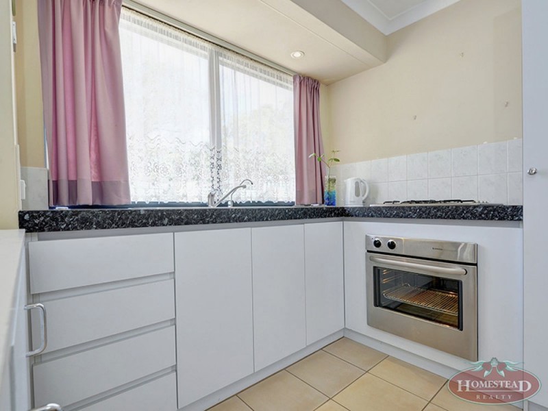 4 May Street, Bellevue WA 6056