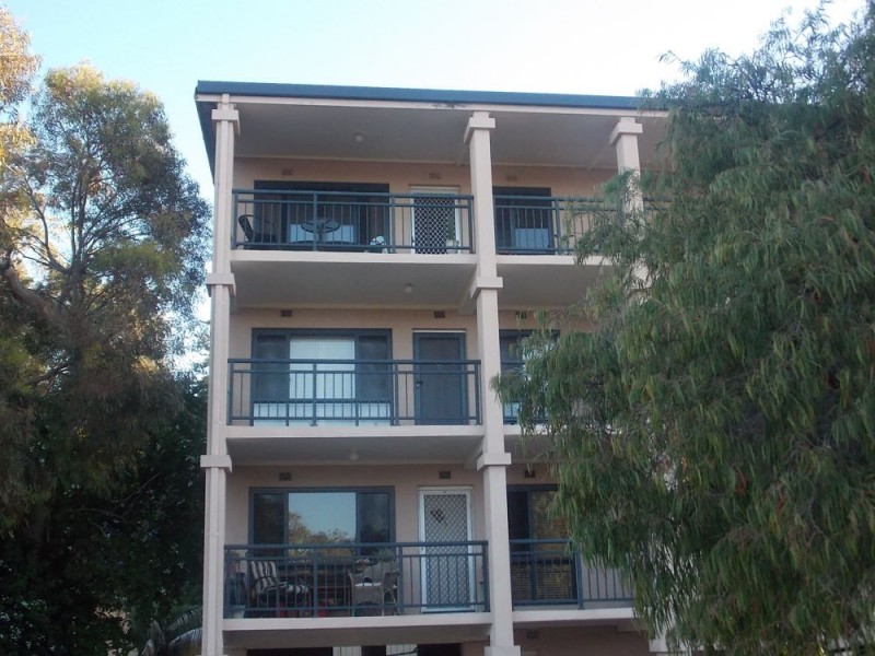 8/118 Broome Street, Cottesloe WA 6011