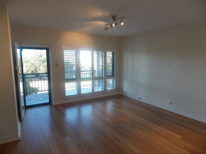 8/118 Broome Street, Cottesloe WA 6011