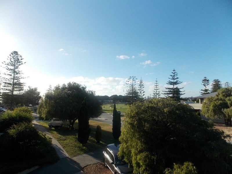 8/118 Broome Street, Cottesloe WA 6011