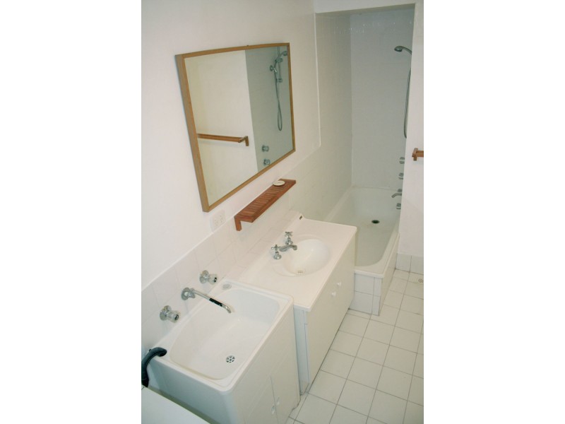 18/40 Pollard Street, Glendalough WA 6016