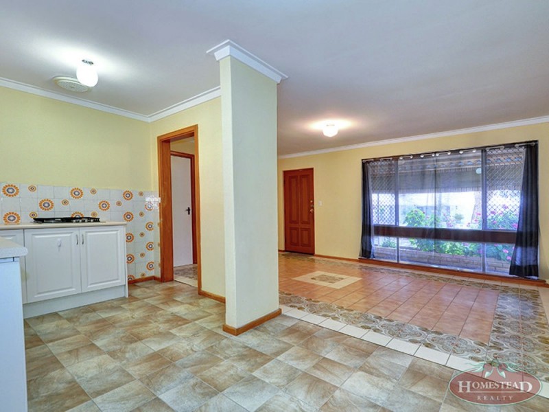 2/58 Victoria Parade, Midvale WA 6056