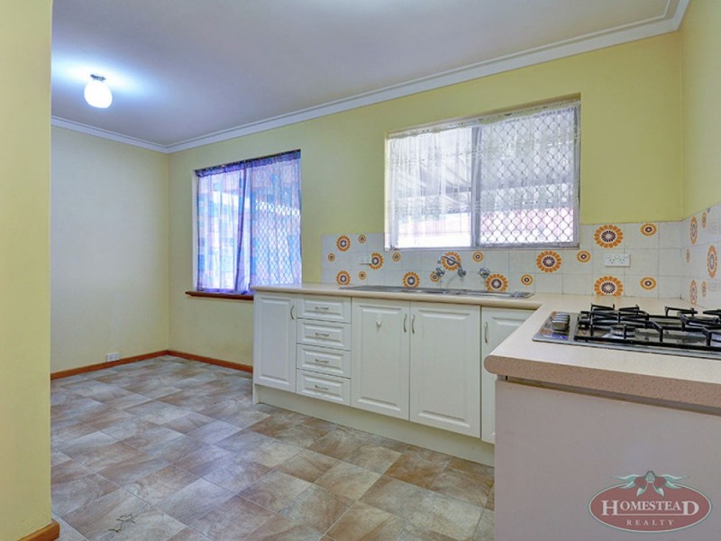 2/58 Victoria Parade, Midvale WA 6056